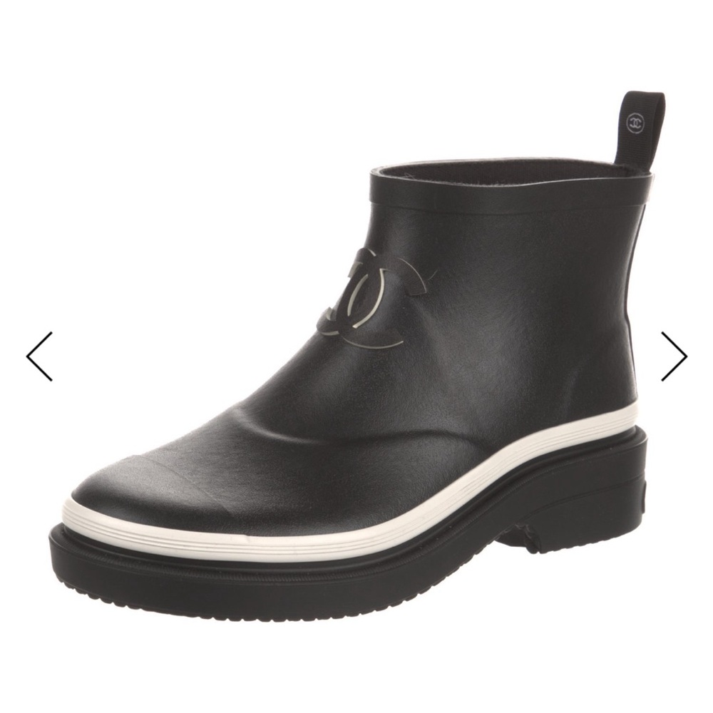 Chanel Logo Rain Booties - Picture 2 of 13